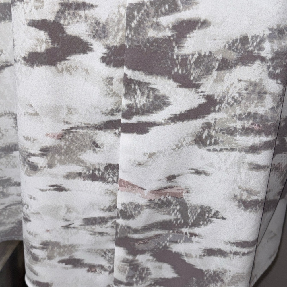 Juicy Couture white/Gray snake print rhinestone flowing front XL - Picture 8 of 16
